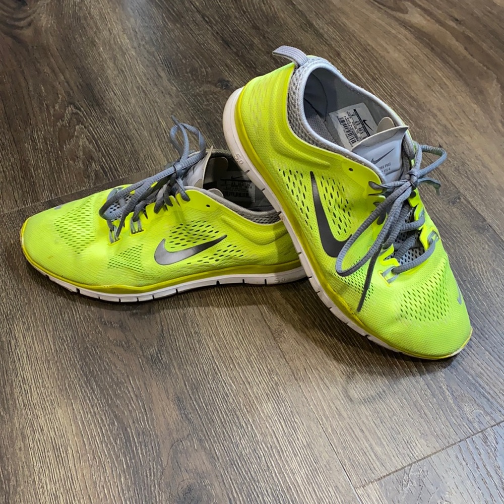 Nike Free 5.0 Neon Sneakers